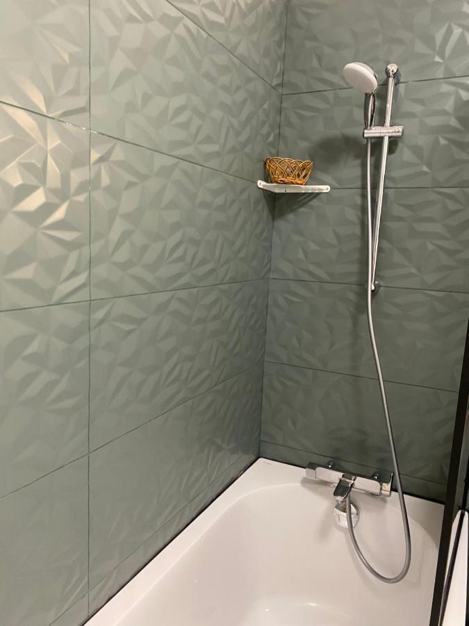 Grand Appartement Courbevoie Paris Exterior foto