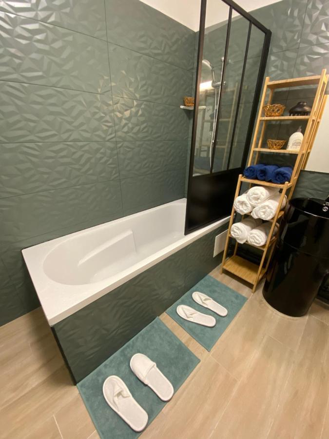 Grand Appartement Courbevoie Paris Exterior foto