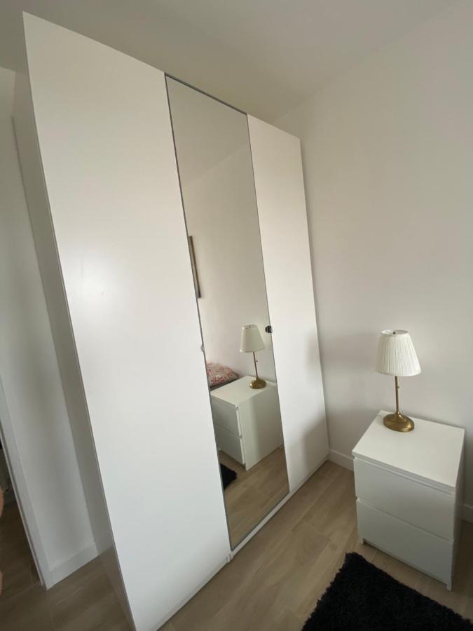 Grand Appartement Courbevoie Paris Exterior foto